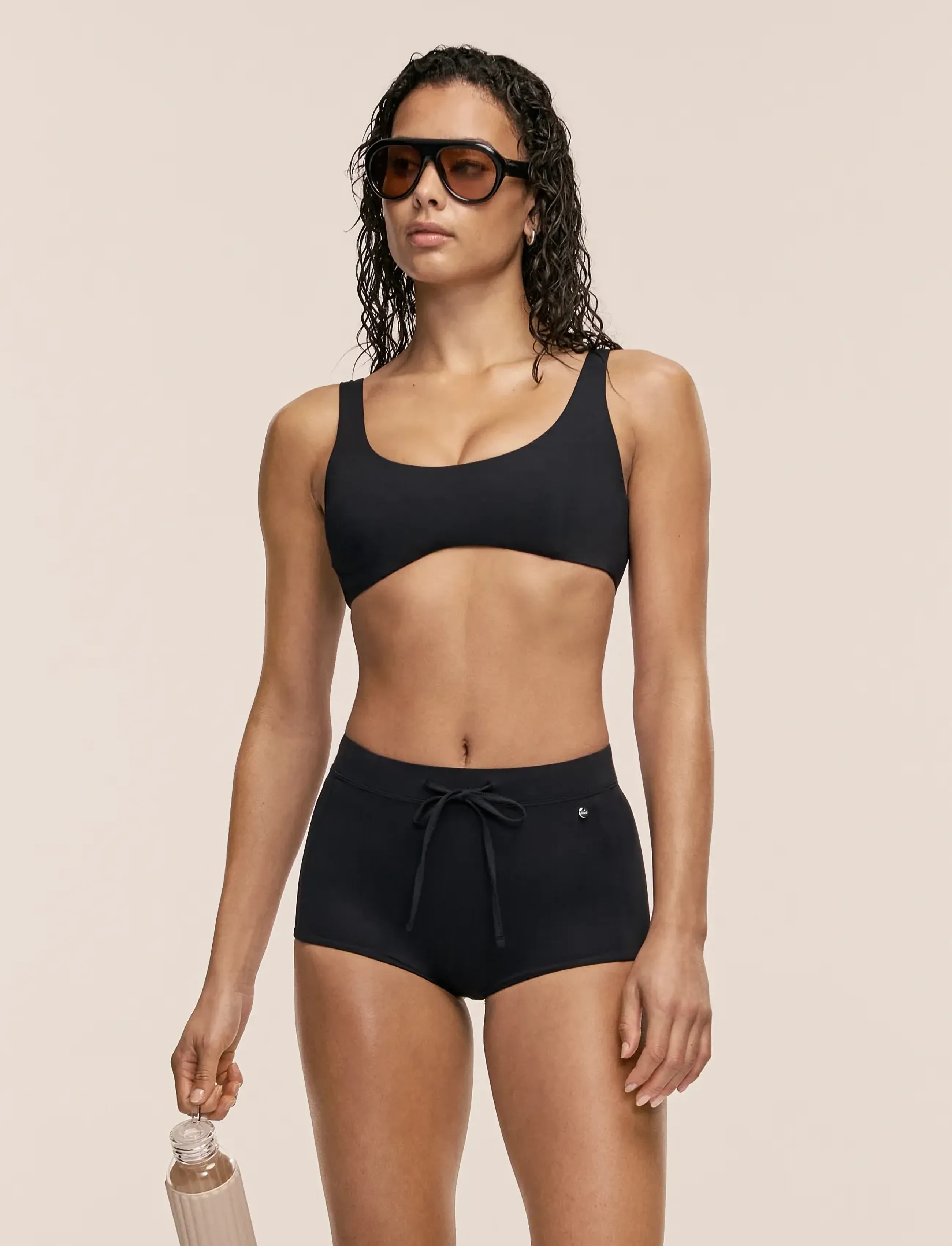 Casall - Vibrant U-shape Bikini Top - sports swimwear - black - 4