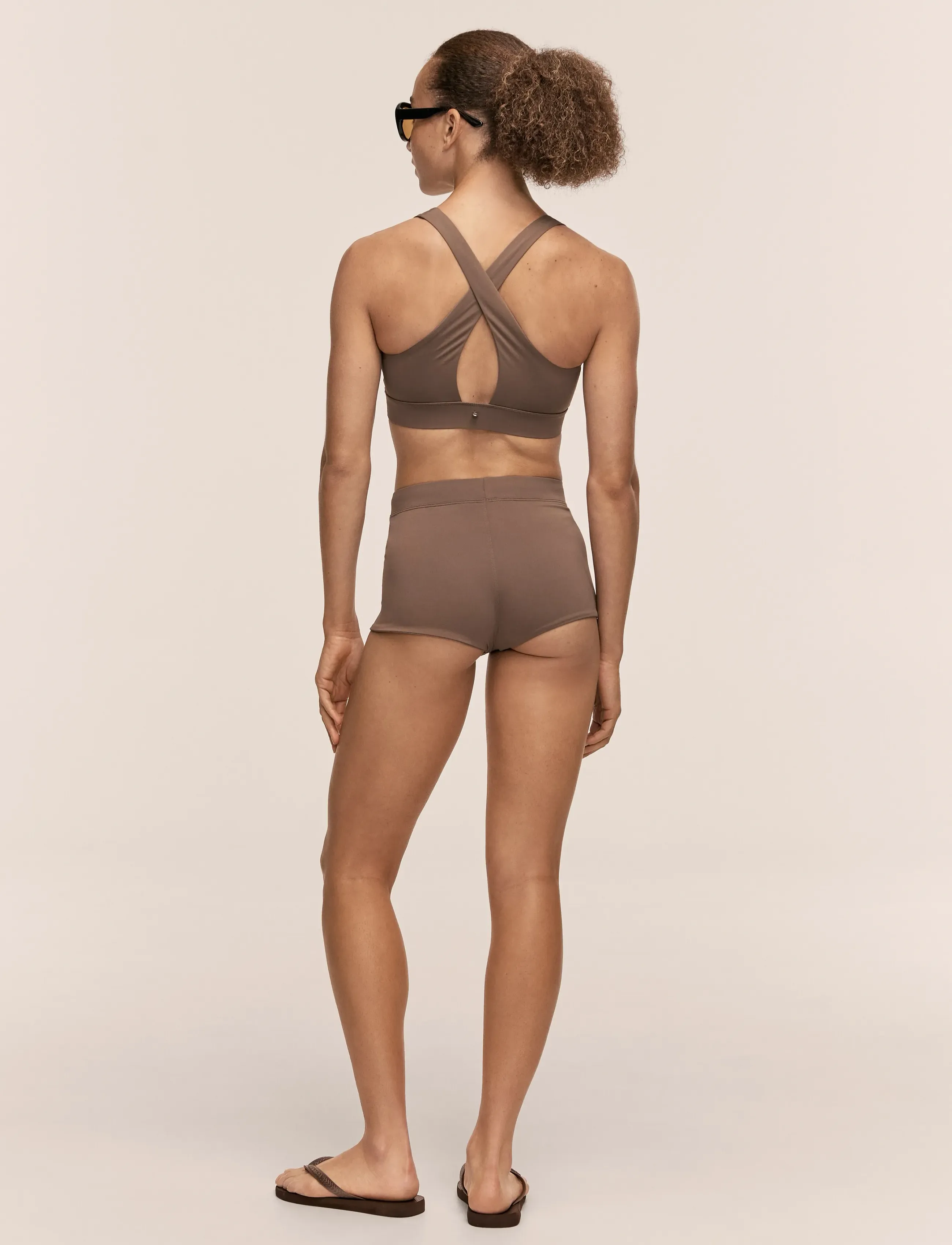 Casall - Millennial Bikini Shorts - sportiga badkläder - warm khaki - 3