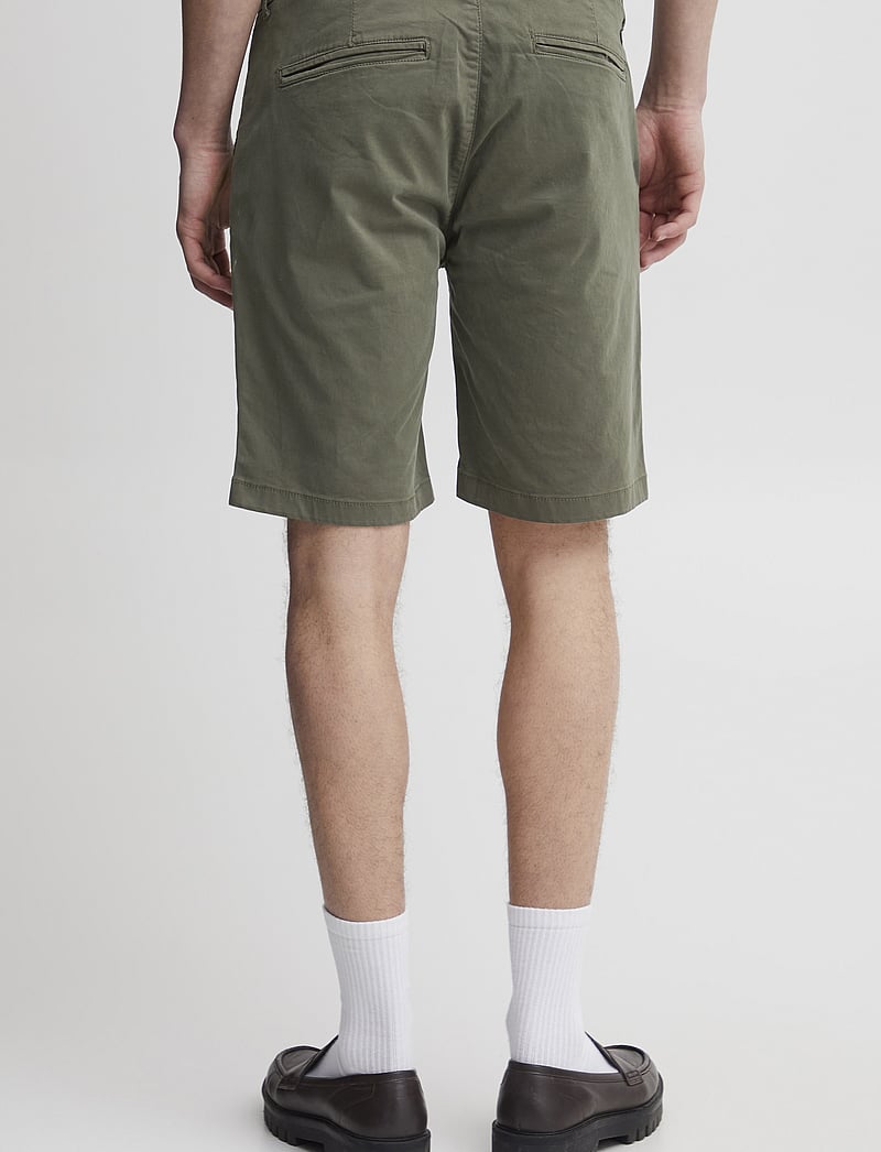 Casual Friday - Allan chino shorts - chinos shorts - grape leaf - 5
