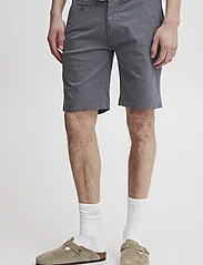Casual Friday - Allan chino shorts - chinos shorts - smoked pearl grey - 4