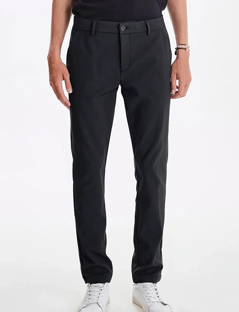 Casual Friday - CFPHILIP performance pant - habitbukser - black - 4