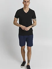 Casual Friday - CFLINCOLN V-neck tee - lowest prices - black - 3