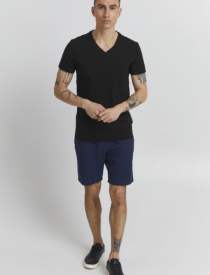 Casual Friday - CFLINCOLN V-neck tee - v-aukkoiset t-paidat - black - 0