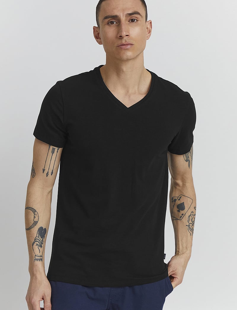 Casual Friday - CFLINCOLN V-neck tee - v-aukkoiset t-paidat - black - 4