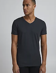 Casual Friday - CFLINCOLN V-neck tee - lowest prices - night navy - 4