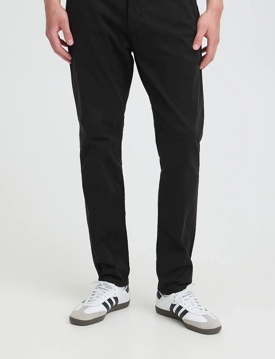 Casual Friday - CFVIGGO CHINO PANTS - pantalons chino - black - 4