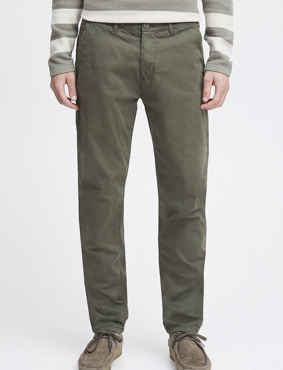 Casual Friday - CFVIGGO CHINO PANTS - pantalons chino - grape leaf - 4