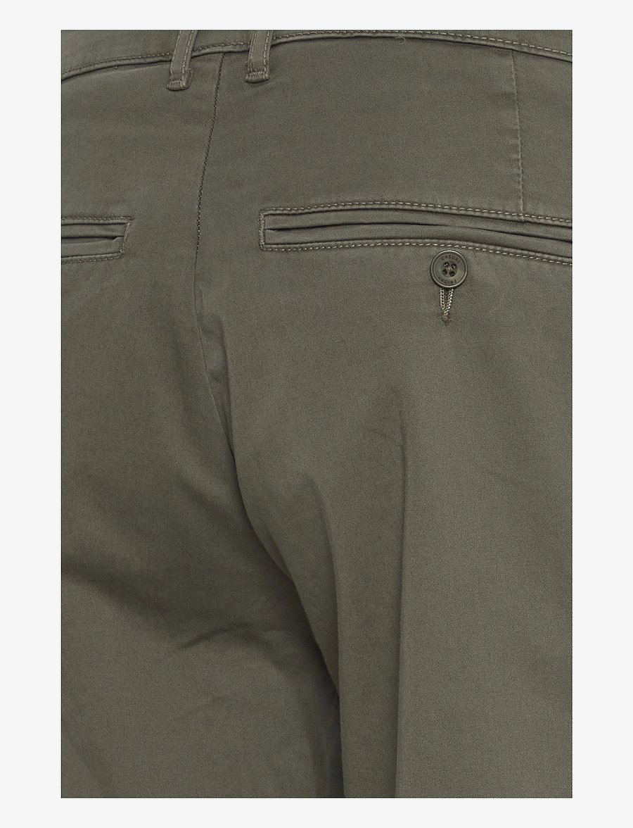 Casual Friday - CFVIGGO CHINO PANTS - pantalons chino - grape leaf - 3