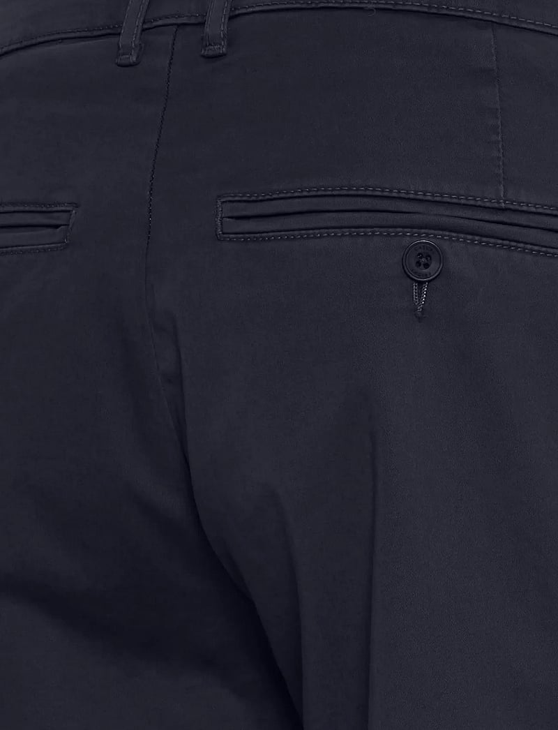 Casual Friday - CFVIGGO CHINO PANTS - chino püksid - navy blazer - 2