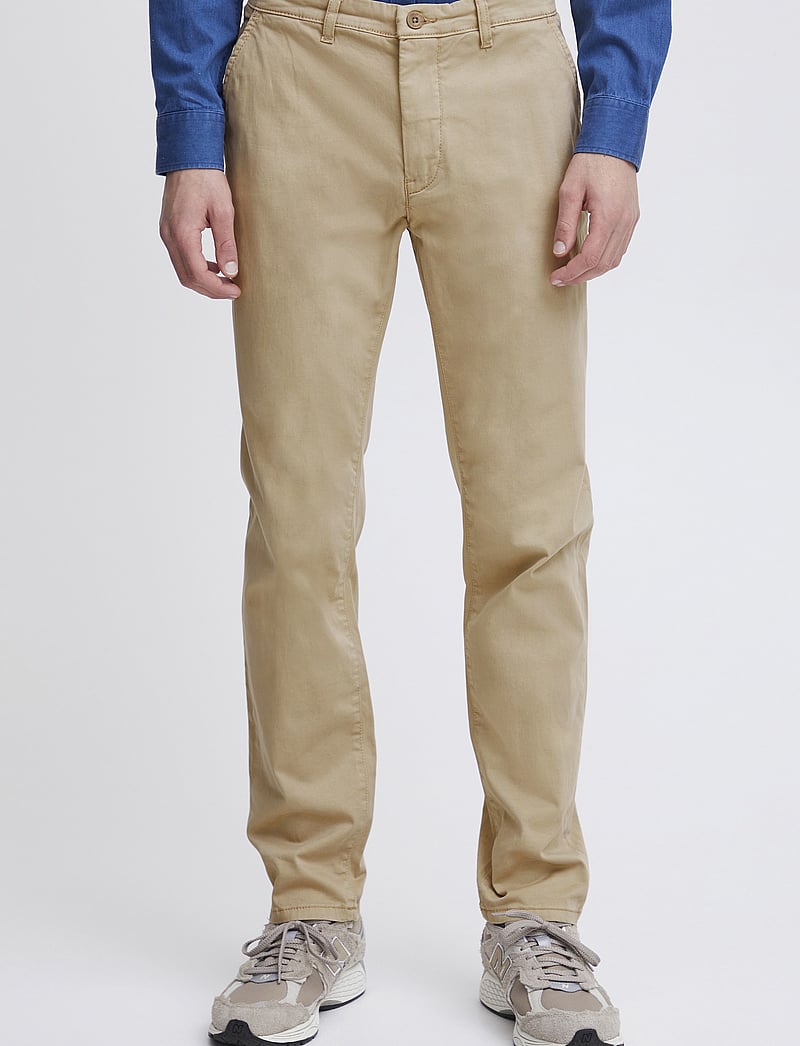 Casual Friday - CFVIGGO CHINO PANTS - chino püksid - sand clay - 4