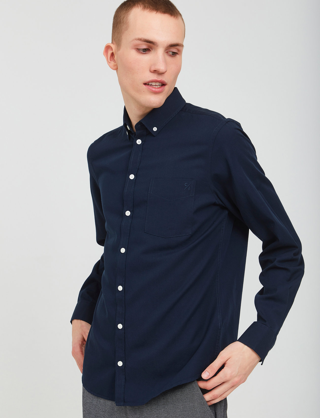 Casual Friday - Anton BD LS garment dyed shirt - navy blazer - 3