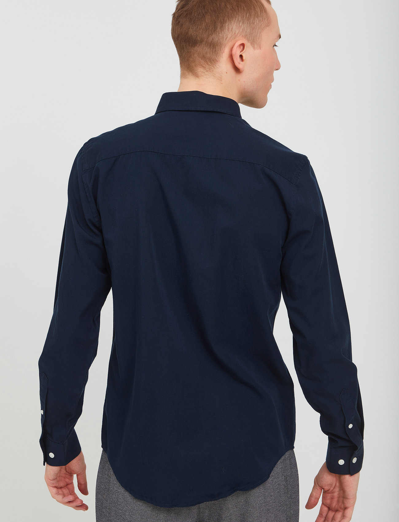 Casual Friday - Anton BD LS garment dyed shirt - navy blazer - 4