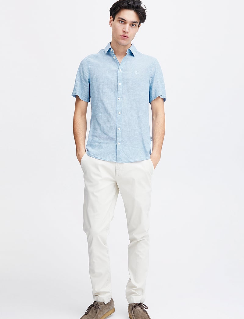 Casual Friday - CFAKSEL SS linen mix shirt - hørskjorter - silver lake blue - 0