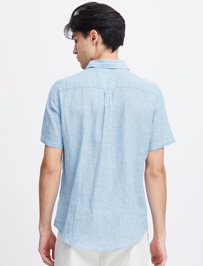 Casual Friday - CFAKSEL SS linen mix shirt - hørskjorter - silver lake blue - 4