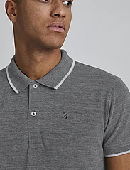 Casual Friday - CFTRISTAN two tone polo shirt - madalaimad hinnad - anthracite black - 5