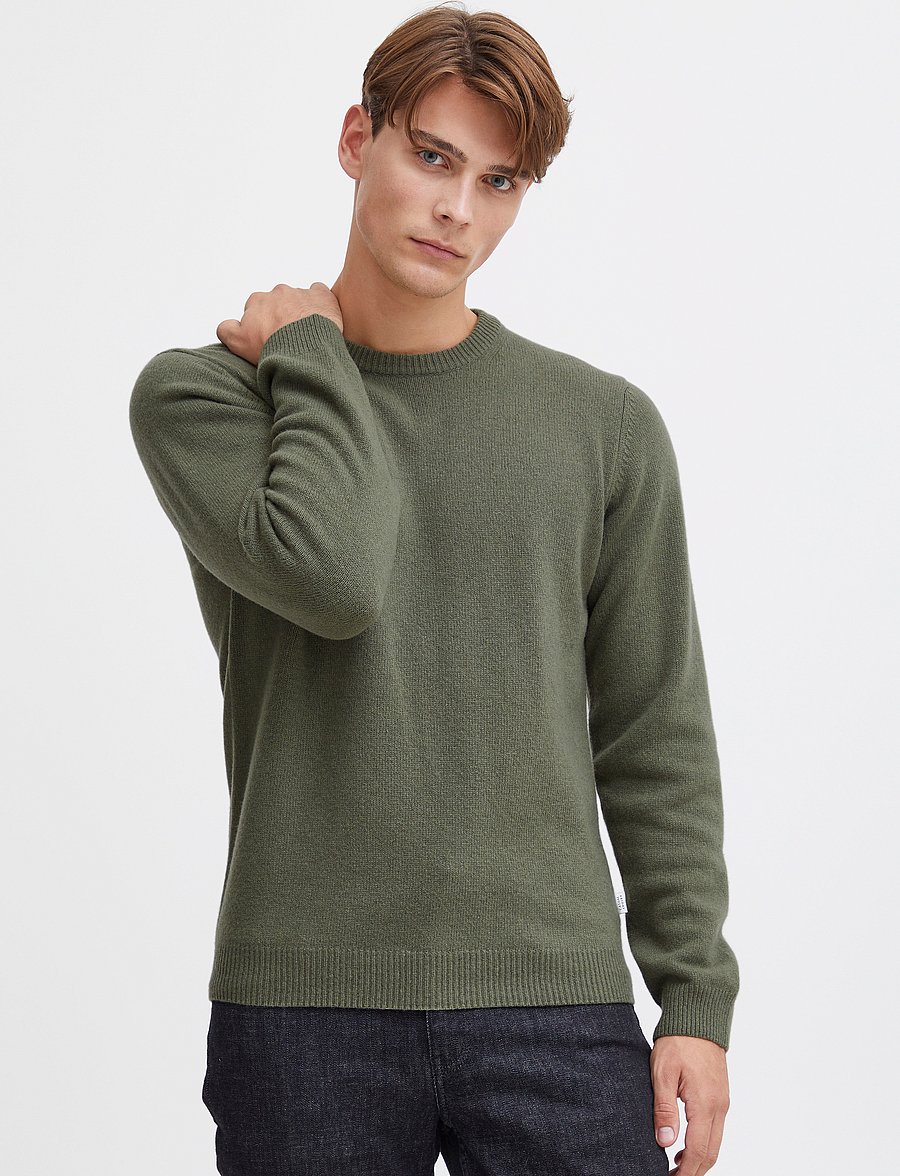 Casual Friday - CFKARL LAMBSWOOL CREW NECK KNI - Ümmarguse kaelusega kudumid - olivine melange - 3