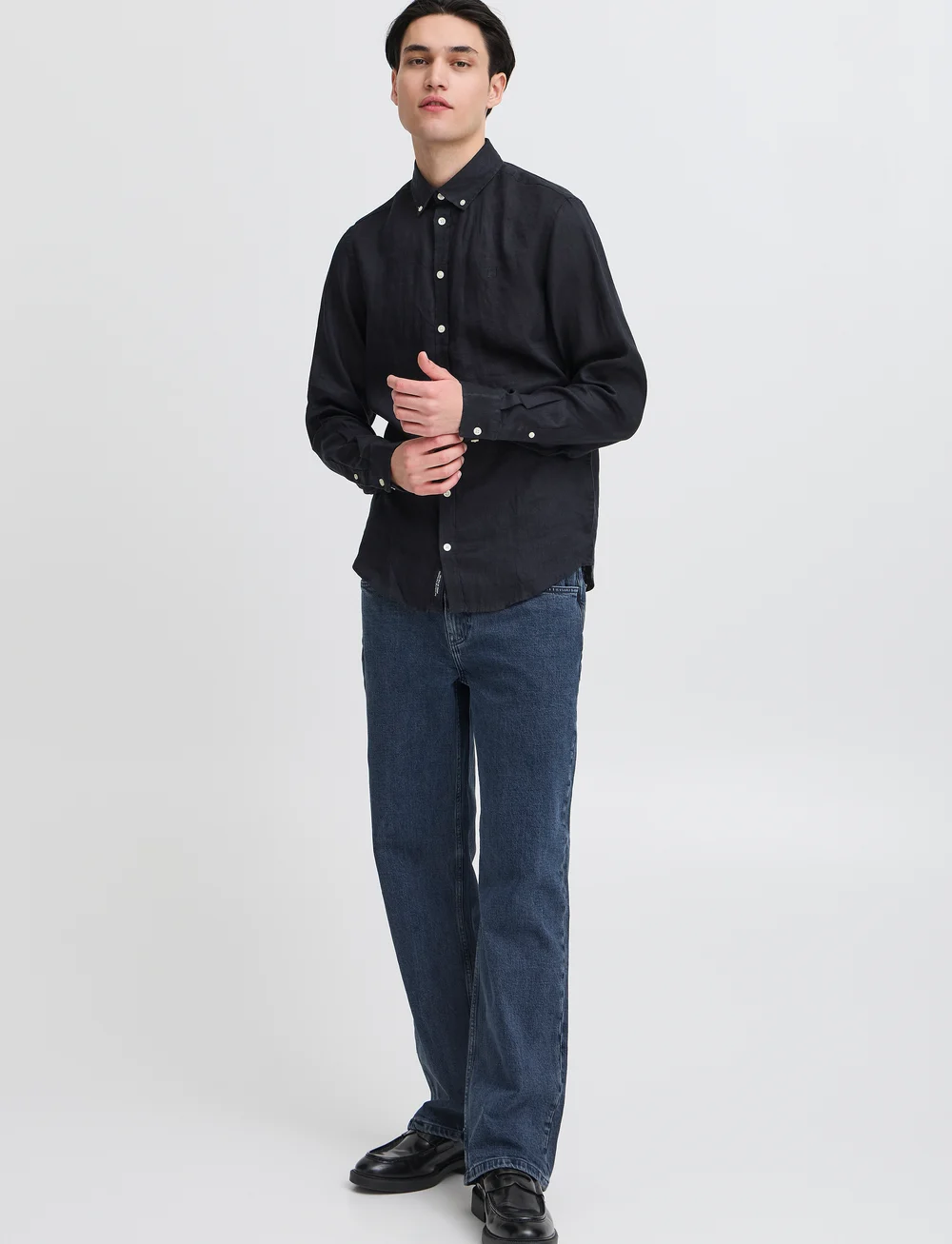 Casual Friday - CFANTON BD LS linen shirt - linased särgid - black beauty - 0