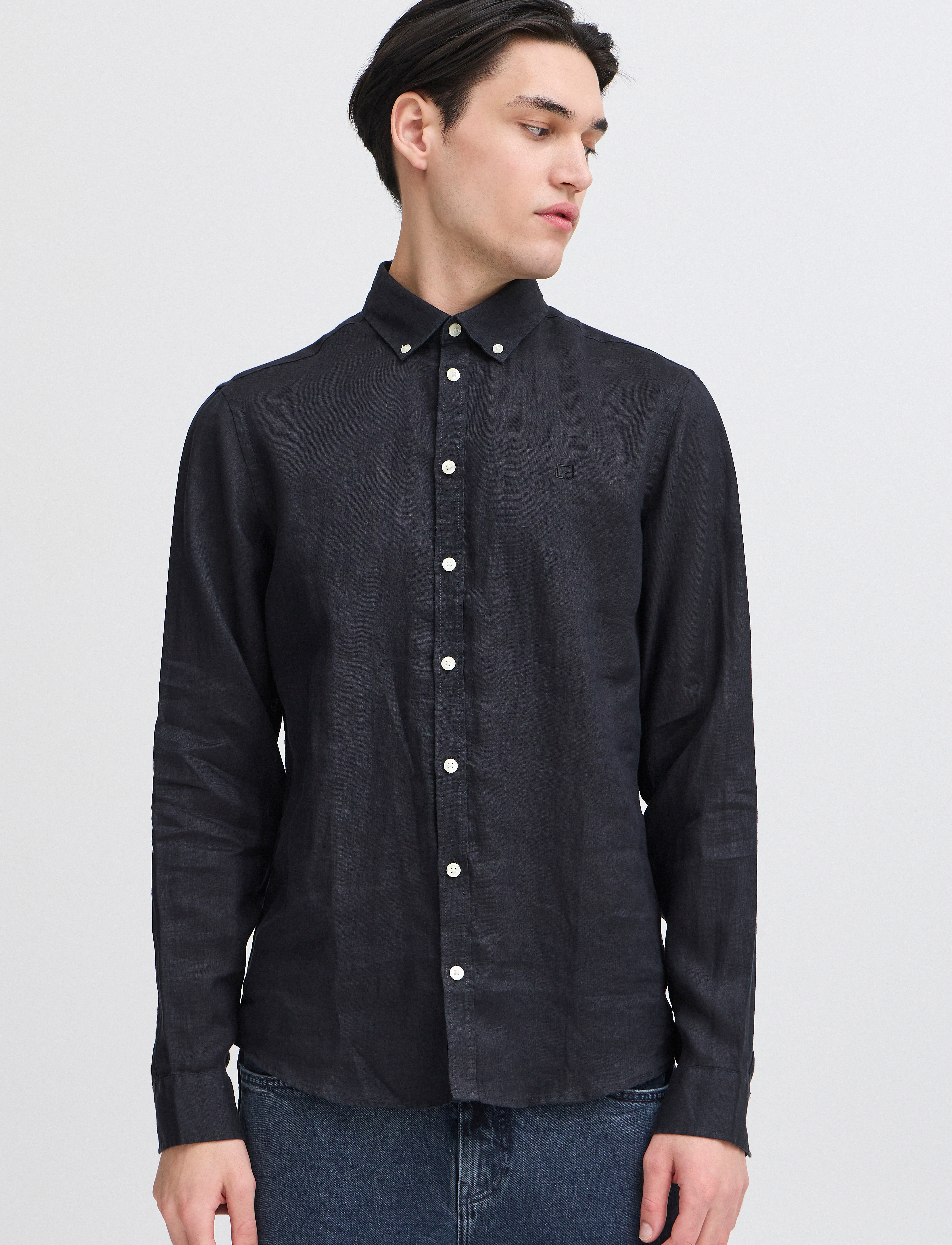 Casual Friday - CFANTON BD LS LINEN SHIRT - hörskyrtur - black beauty - 4
