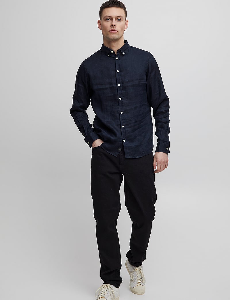 Casual Friday - CFANTON BD LS LINEN SHIRT - hørskjorter - navy blazer - 0