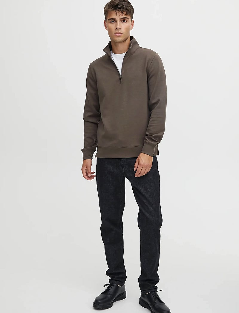 Casual Friday - CFSEBASTIAN 0096 HALFZIP SWEAT - kollektionen - major brown - 0