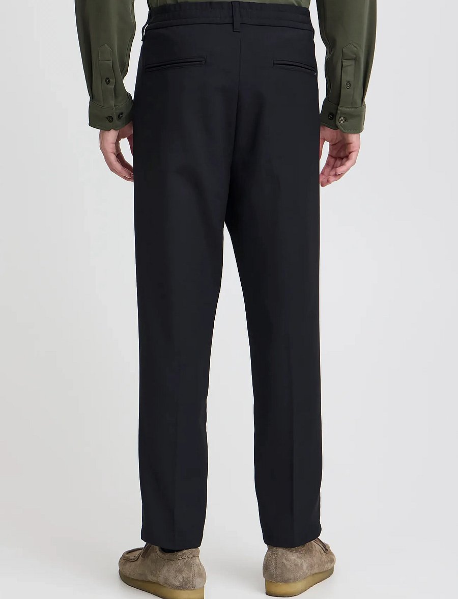 Casual Friday - CFMARC performance pants with pleat - casual bukser - black beauty - 4