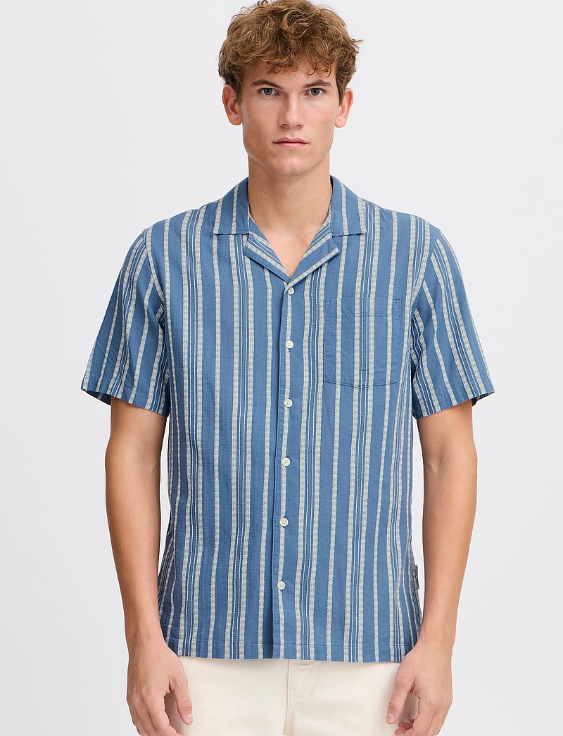 Casual Friday - CFMILTON SS RC dobby striped shirt - kortärmade skjortor - riverside - 4