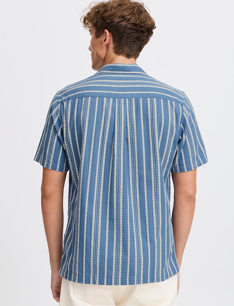 Casual Friday - CFMILTON SS RC dobby striped shirt - kortärmade skjortor - riverside - 5