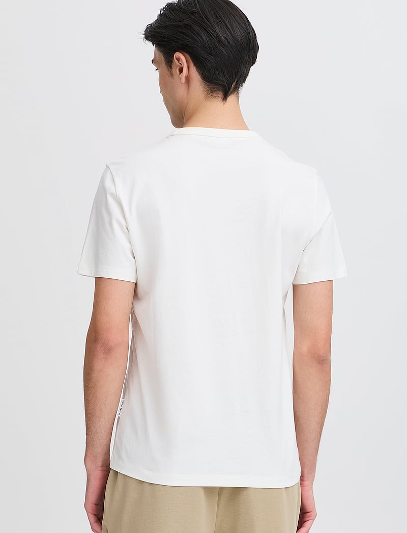 Casual Friday - CFCARSON tee with embriodery - kortærmede t-shirts - egret - 5