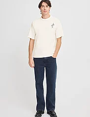 Casual Friday - CFJAXSON tee with backprint - cloud dancer - 3