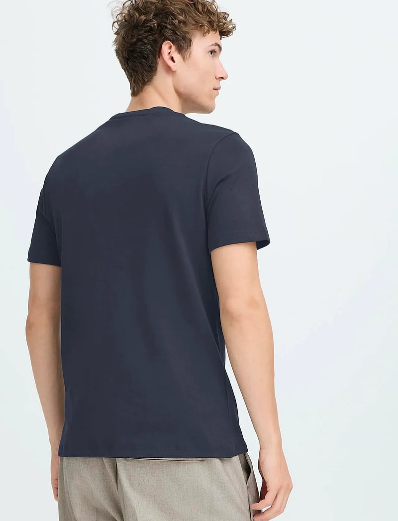 Casual Friday - CFNILO MID WEIGHT TEE - kurzärmelig - dark navy - 5