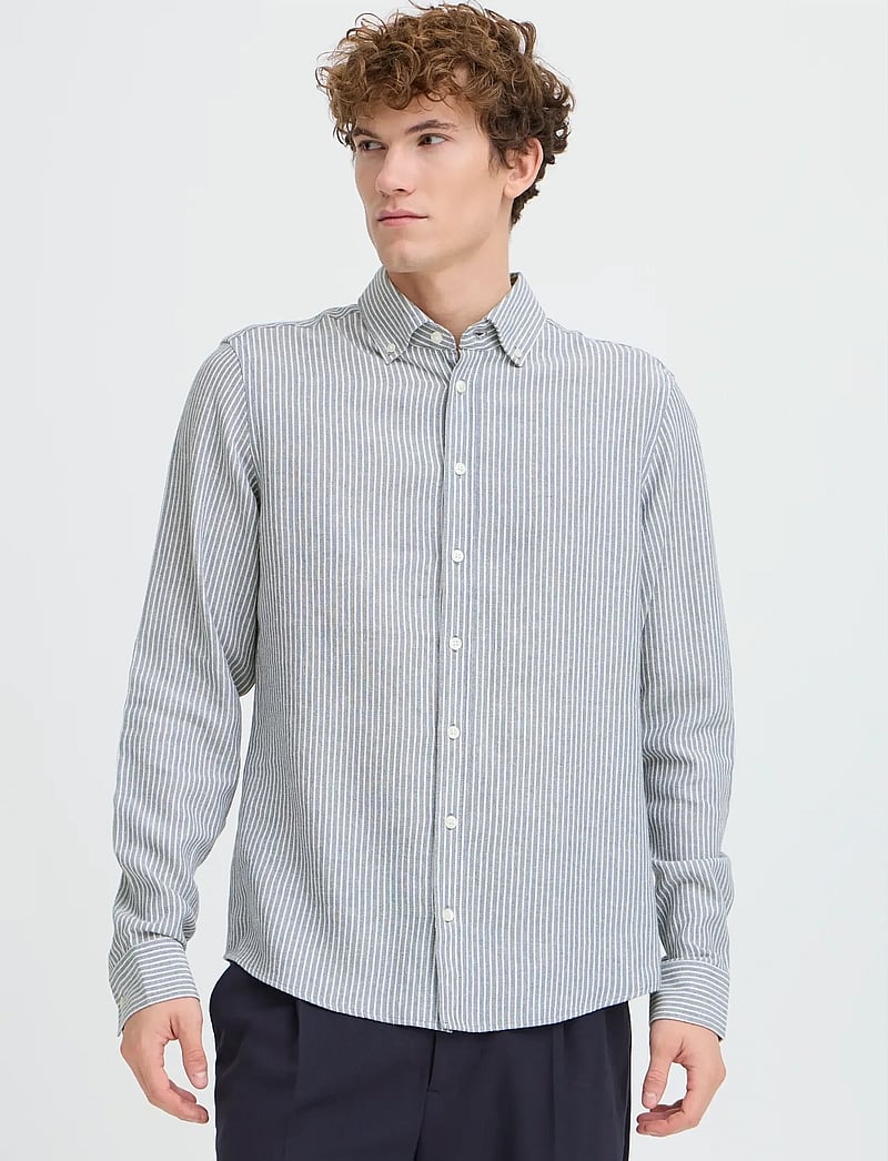 Casual Friday - CFHANES LINEN MIX LS SHIRT - gestreifte hemden - bering sea melange - 3