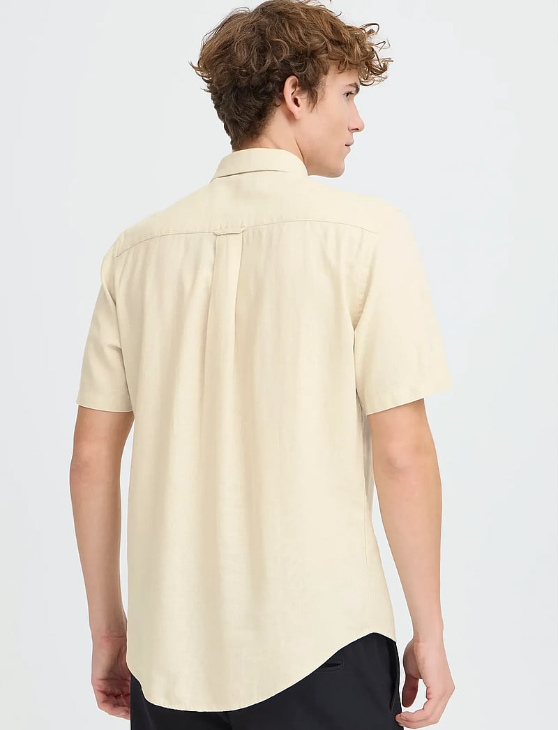 Casual Friday - CFHANES SS LINEN MIX SHIRT - leinenhemden - summer sand - 4