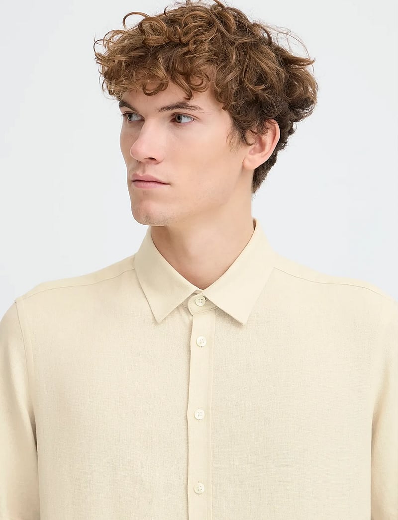 Casual Friday - CFHANES SS LINEN MIX SHIRT - leinenhemden - summer sand - 5