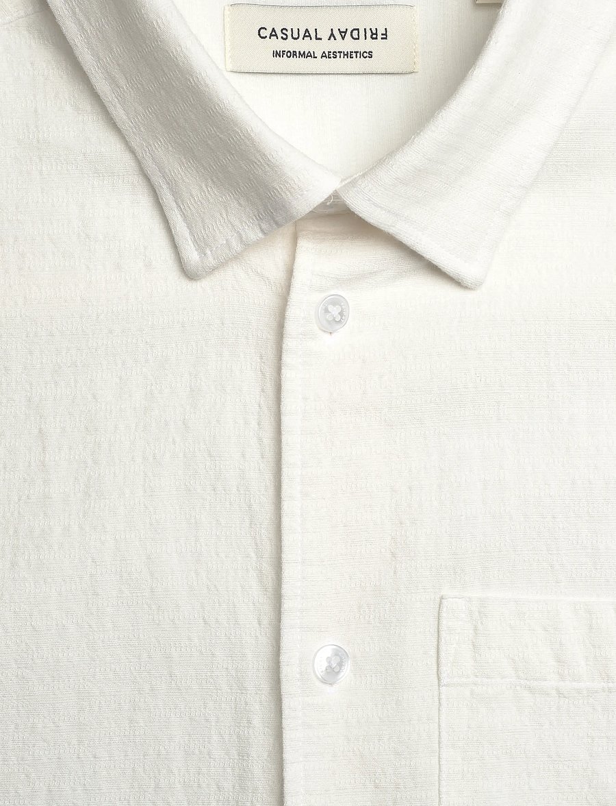Casual Friday - CFAABERG SS STRUCTURED SHIRT - lühikeste varrukatega särgid - snow white - 2