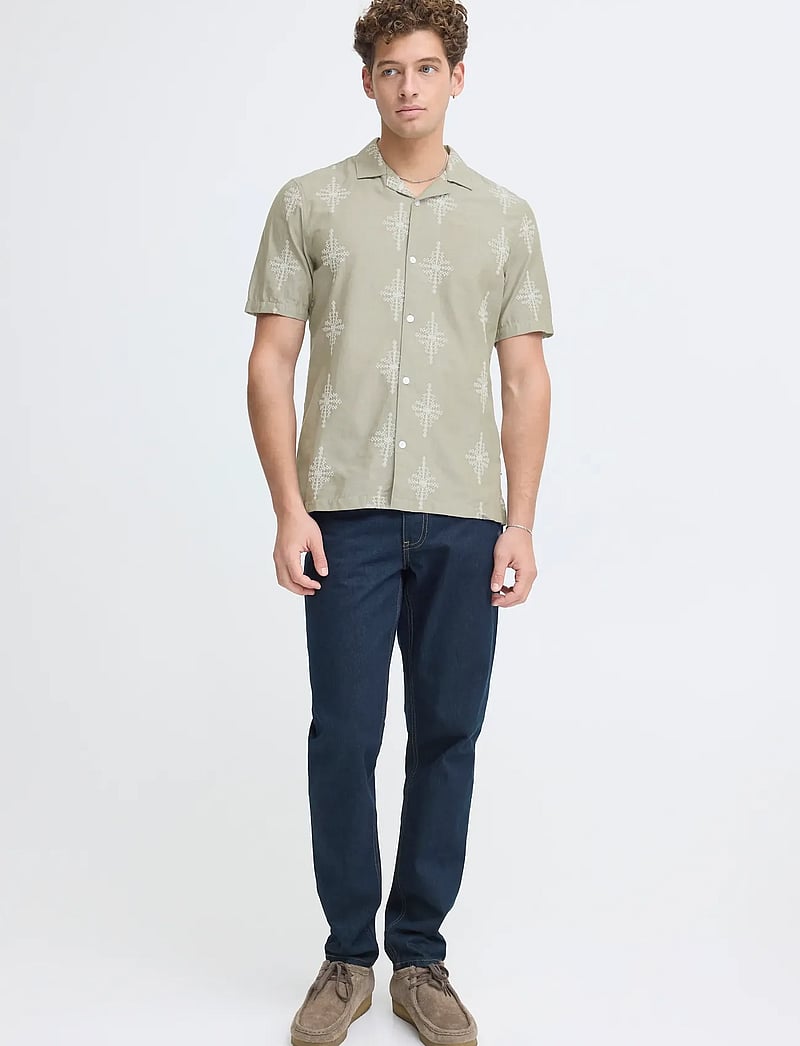 Casual Friday - CFLEOPOLD SS EMBROIDERED SHIRT - kortærmede skjorter - mermaid melange - 5
