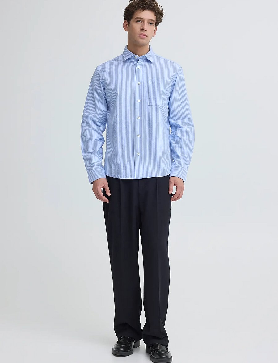 Casual Friday - CFJAEVON LS SEERSUCKER SHIRT - randiga skjortor - cerulean stripe - 5