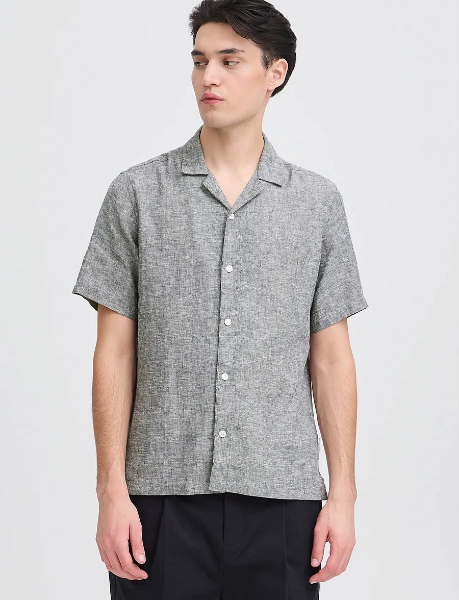 Casual Friday - CFSAUBY SS RS LINEN SHIRT - hörskyrtur - dark navy melange - 3
