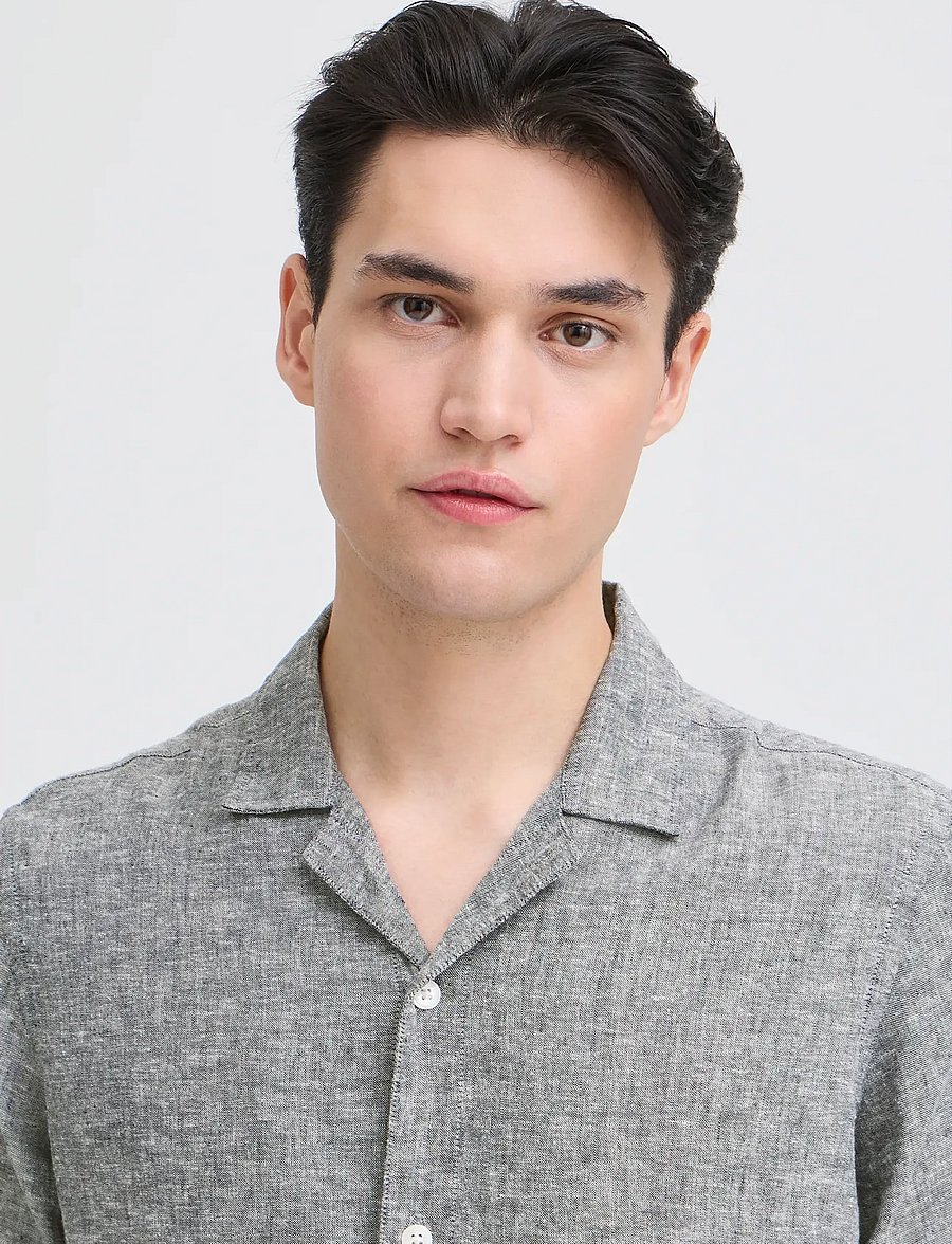 Casual Friday - CFSAUBY SS RS LINEN SHIRT - hörskyrtur - dark navy melange - 5