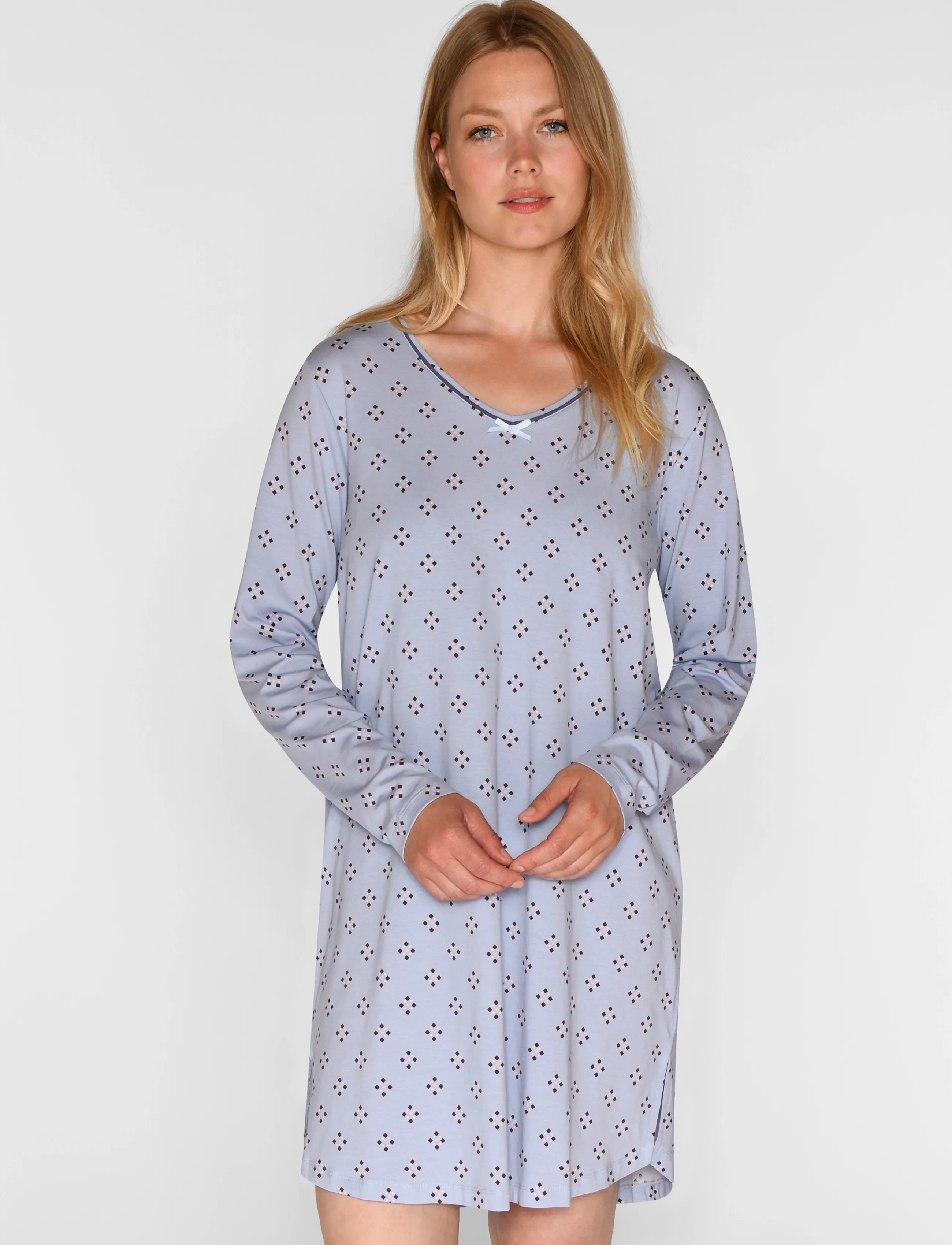 CCDK Copenhagen - Nicole longsleeved V-neck Dress - efterårsbesparelser - eventide aop - 4