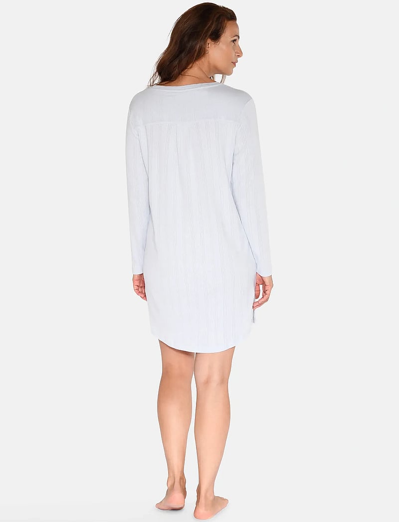 CCDK Copenhagen - Nicole Longsleeved Dress - Öösärgid - artic ice - 3