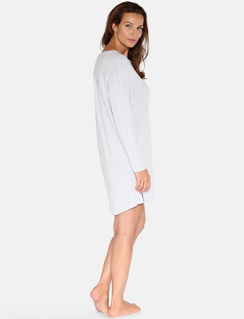 CCDK Copenhagen - Nicole Longsleeved Dress - Öösärgid - artic ice - 4