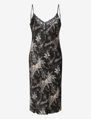 CCDK Copenhagen - Laura Chemise Dress - plus size & curvy - black - 0