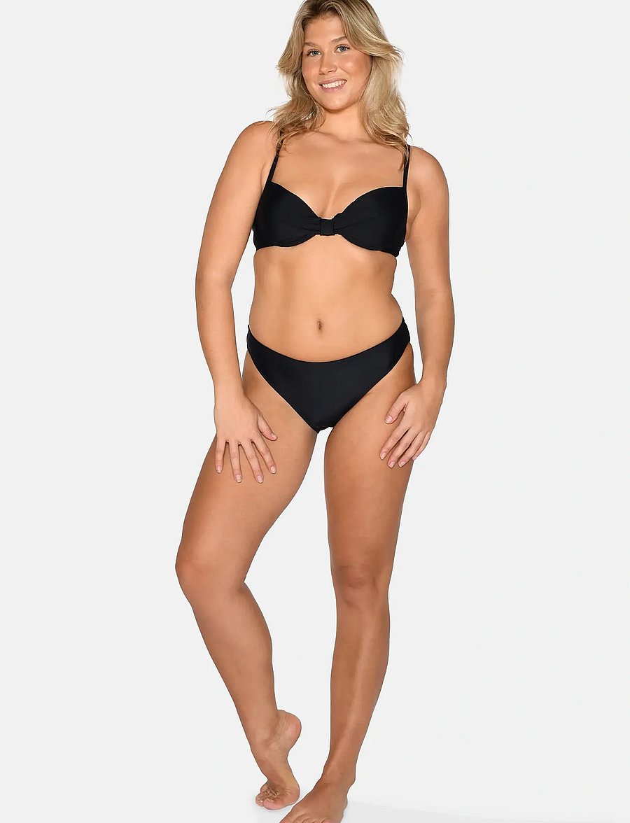 CCDK Copenhagen - Demi Bikini Top Moulded w. Wire - tugikaartega bikiinirinnahoidjad - black - 0