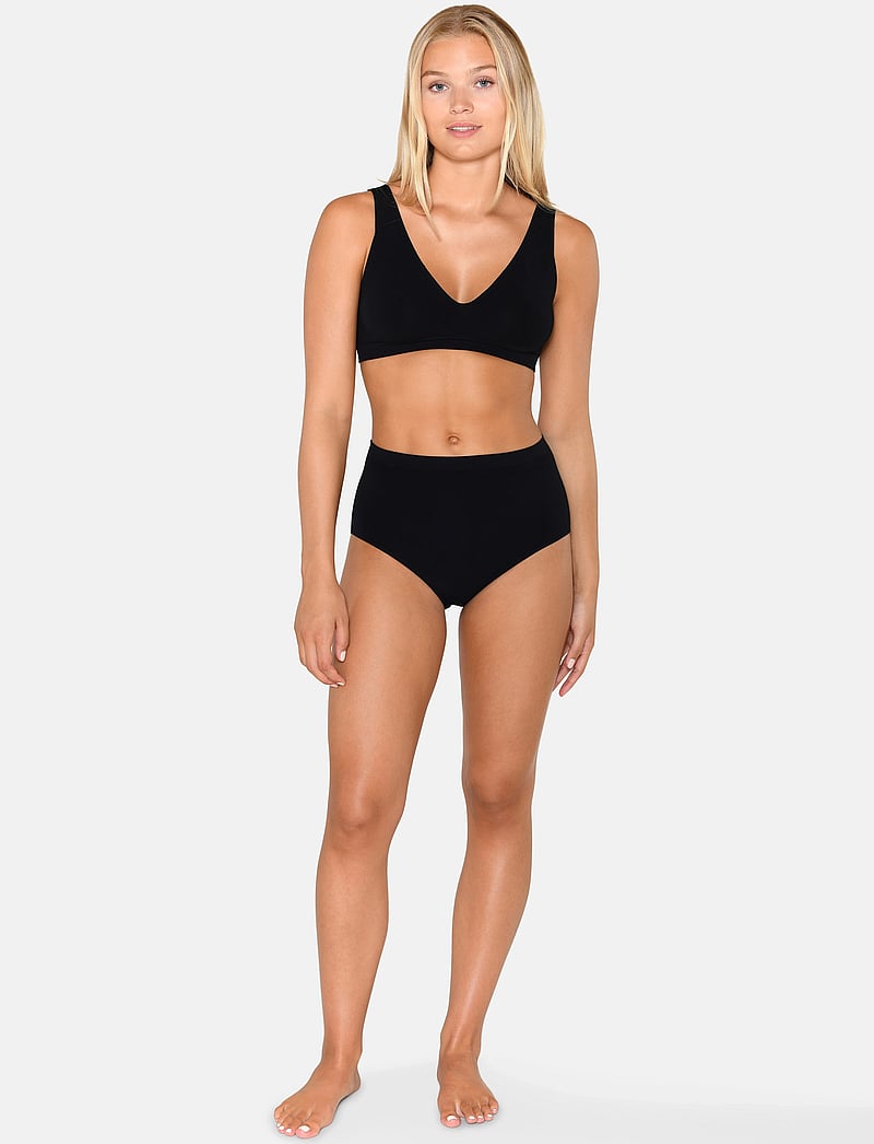 CCDK Copenhagen - Bamboo Seamless Maxi Brief - seamless panties - black - 0