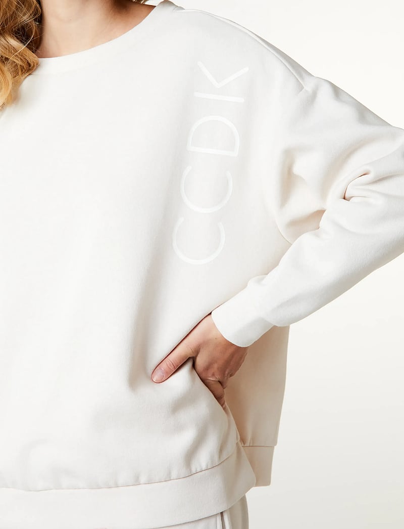 CCDK Copenhagen - Nona Sweat Shirt - alltags-style - crystal gray - 4