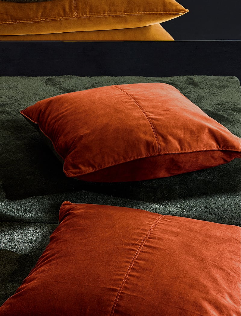 Ceannis - Velvet Cushion cover 50x50 cm - kissenbezüge - cognac - 2