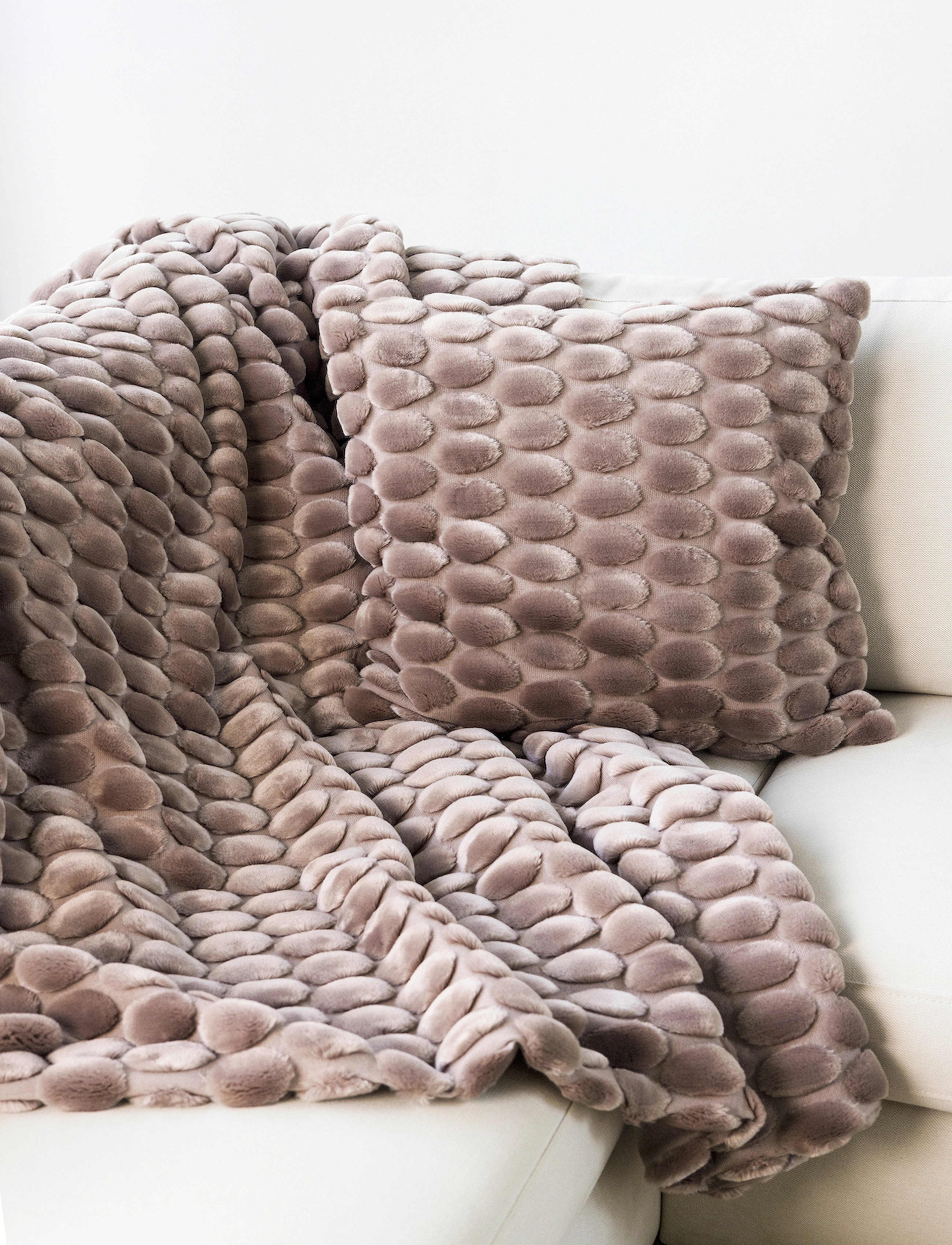 Ceannis Egg Throw 130X170Cm, 170X130 cm, Cushions & Blankets, Rosa - Blankets Throws, Homeware
