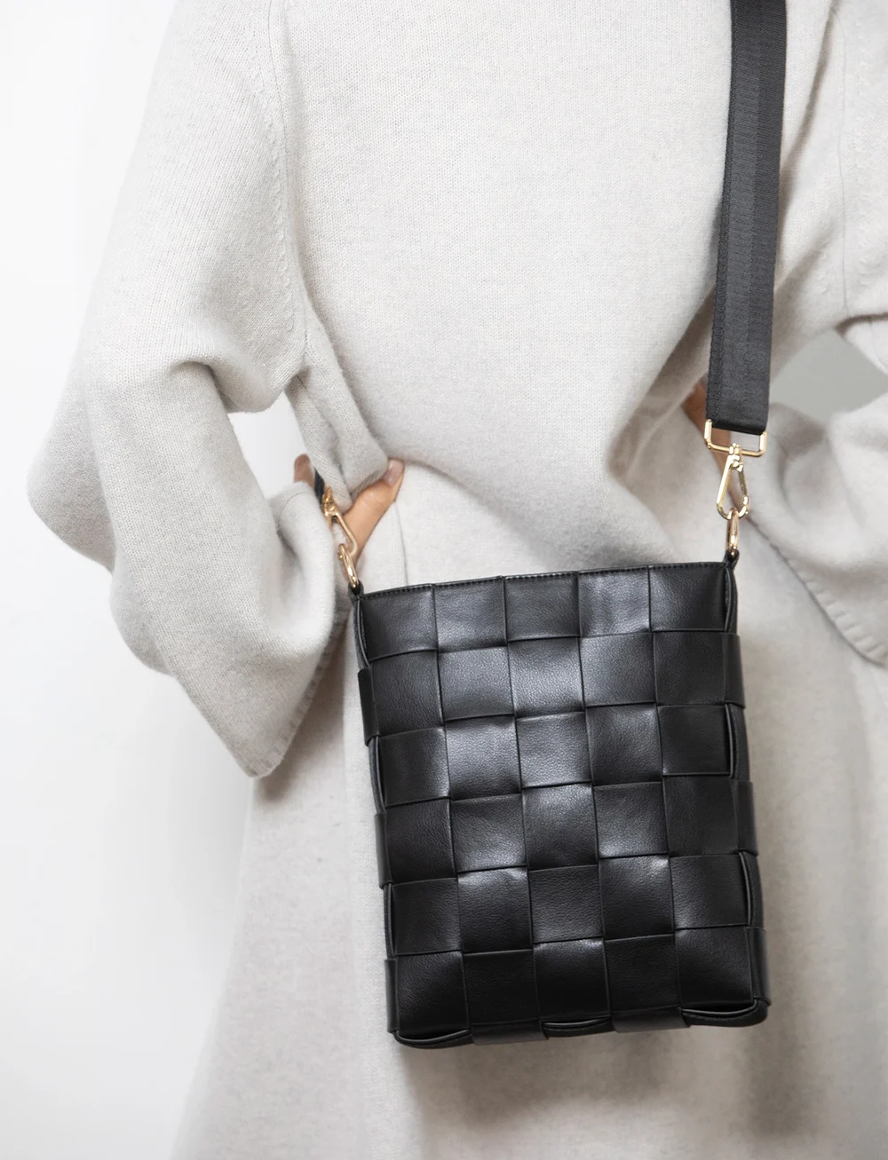 Ceannis - Braided Strap Bag Black - everyday style - black - 0