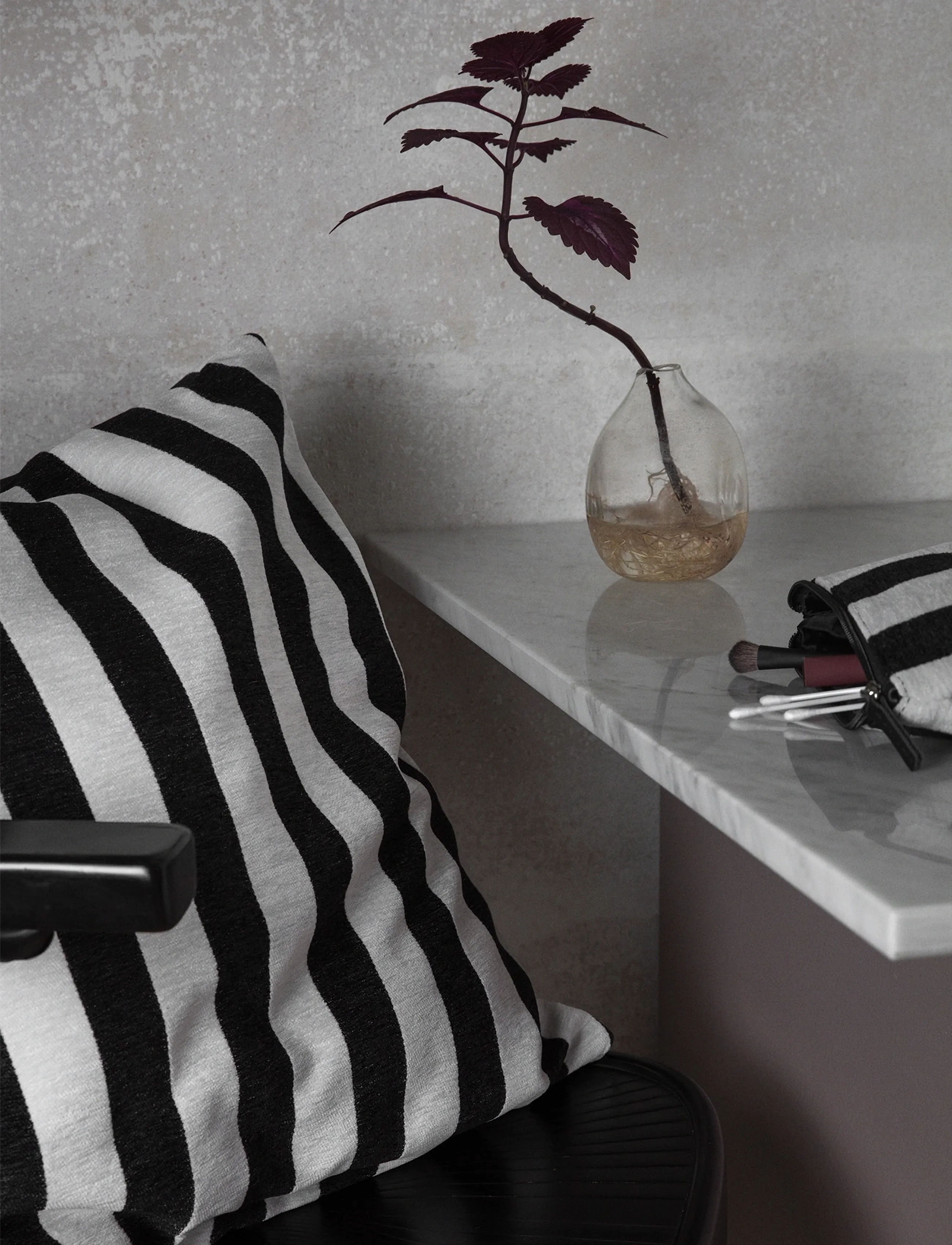 Ceannis Cushion Cover Striped, One Size, Black, Puder & Tæpper > Pudebetræk, Unisex