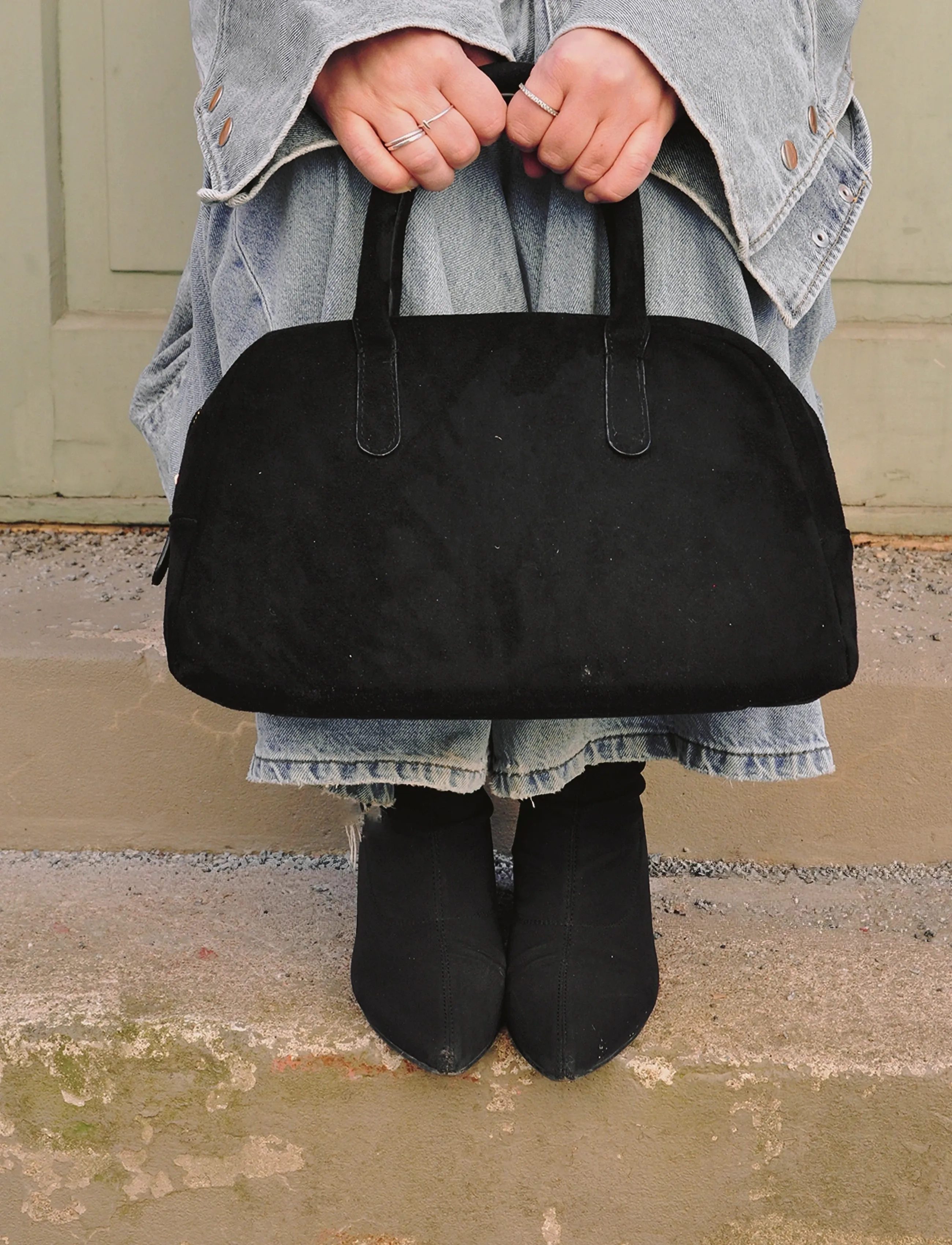 Ceannis Fake Suede Bowling Bag / Black, One Size, Schwarz, Frauen